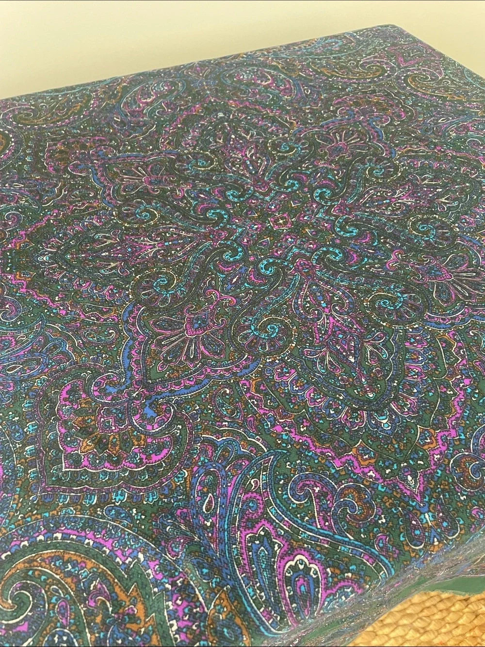N/A elegant paisley